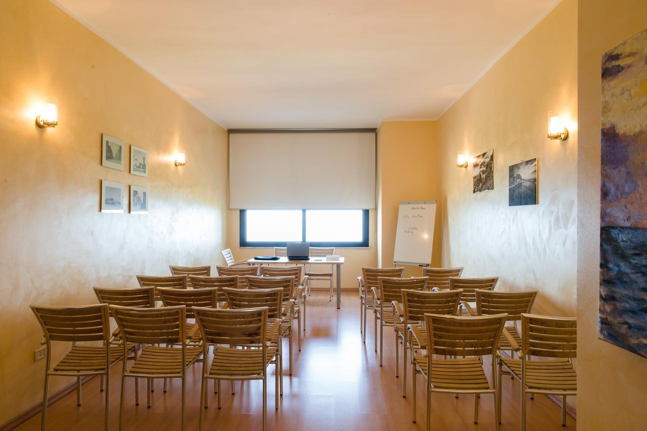Hotel Villa Mare アルタヴィッラ・ミリーチア エクステリア 写真