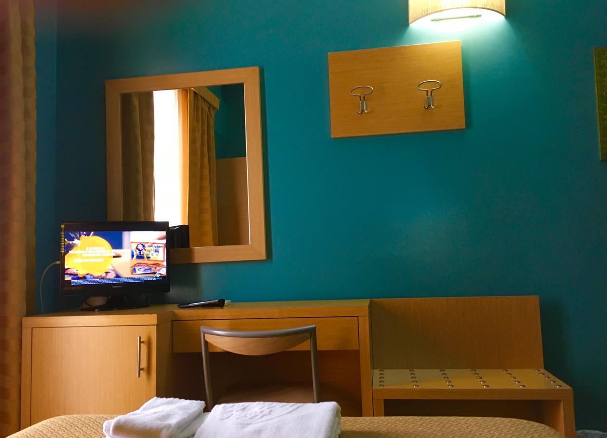 Hotel Villa Mare アルタヴィッラ・ミリーチア エクステリア 写真