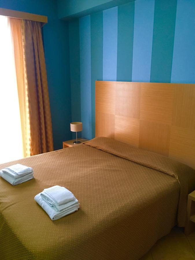 Hotel Villa Mare アルタヴィッラ・ミリーチア エクステリア 写真